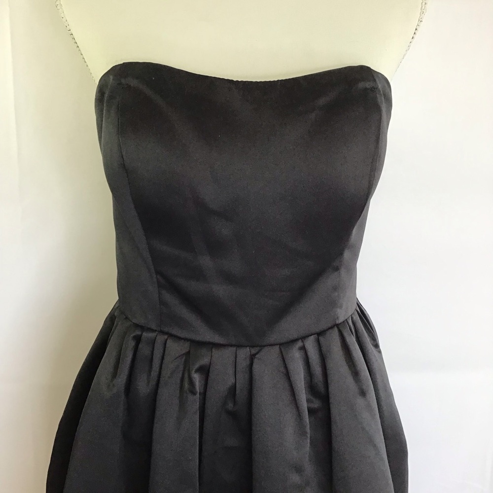 JJs HOUSE WOMEN BLACK SATIN STRAPLESS HEART SHAPE PLEATED EVENT DRESS- No SZ Tag - Picture 4 of 9